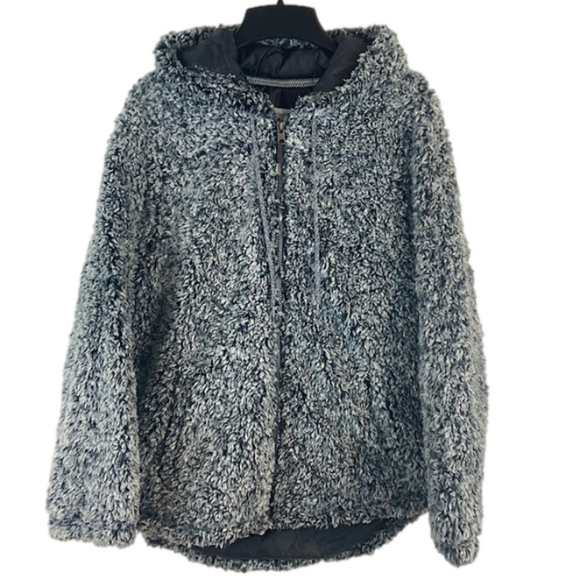 Keren Hart Gray Black Fuzzy Teddy Fleece Full Zip Hoodie Jacket Size Large NEW - Picture 1 of 12